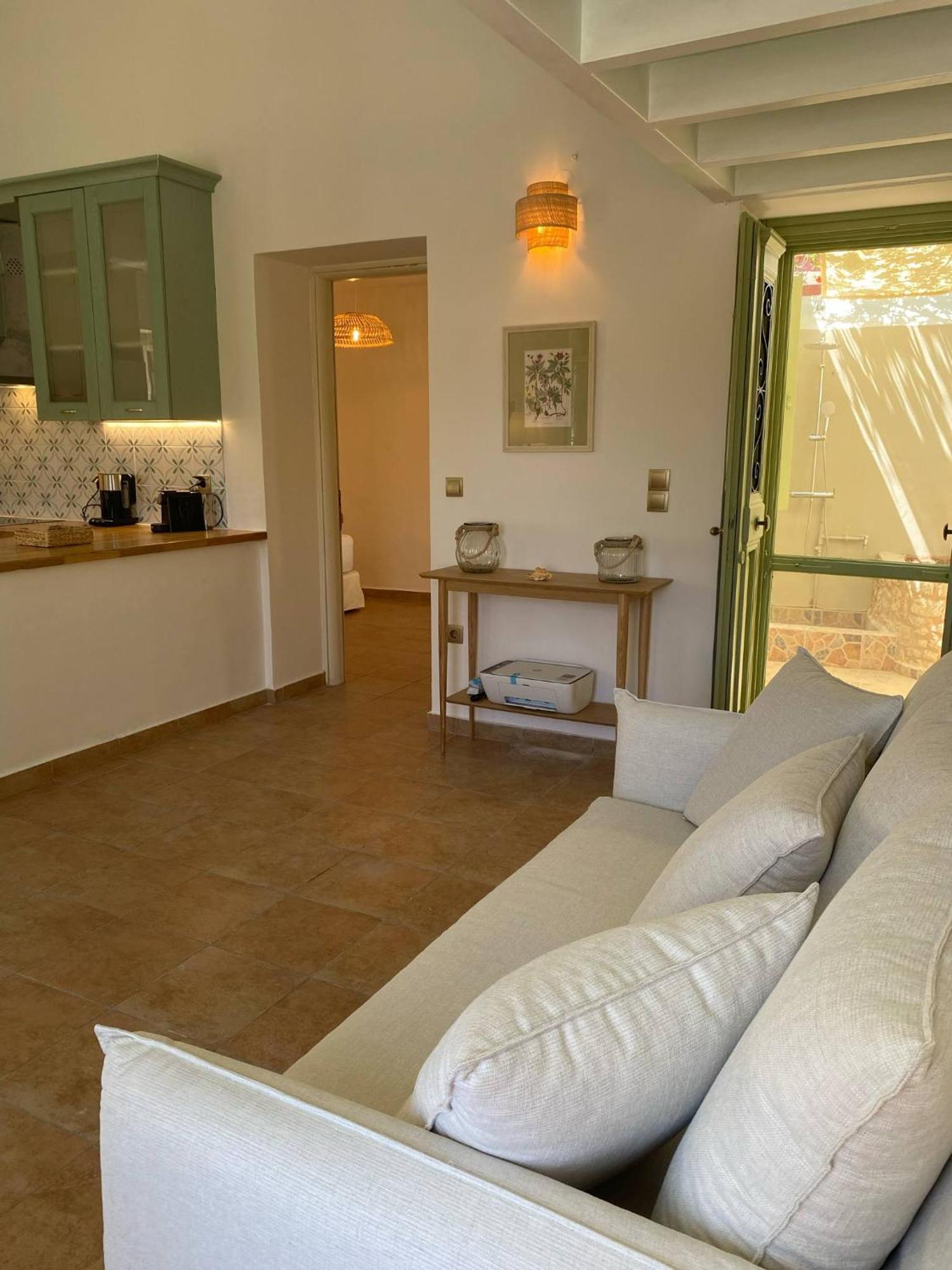Villa Theoni Chalki Town Extérieur photo