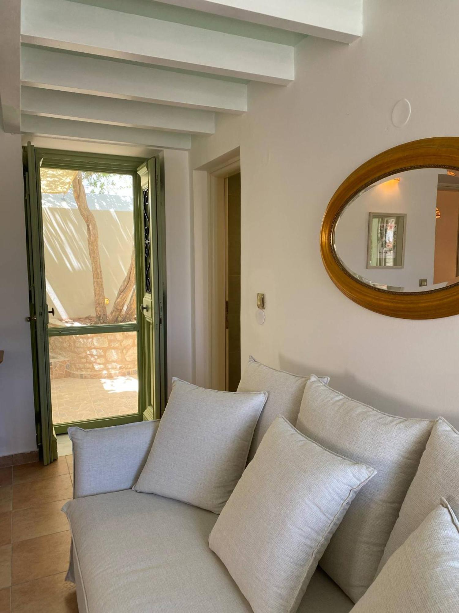 Villa Theoni Chalki Town Extérieur photo