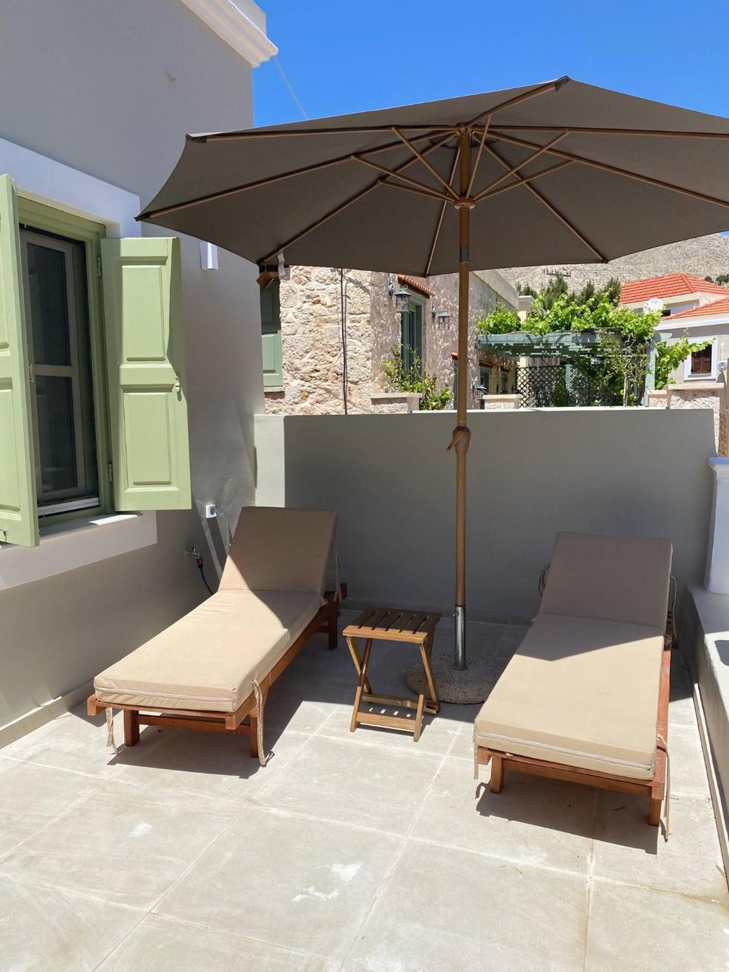 Villa Theoni Chalki Town Extérieur photo