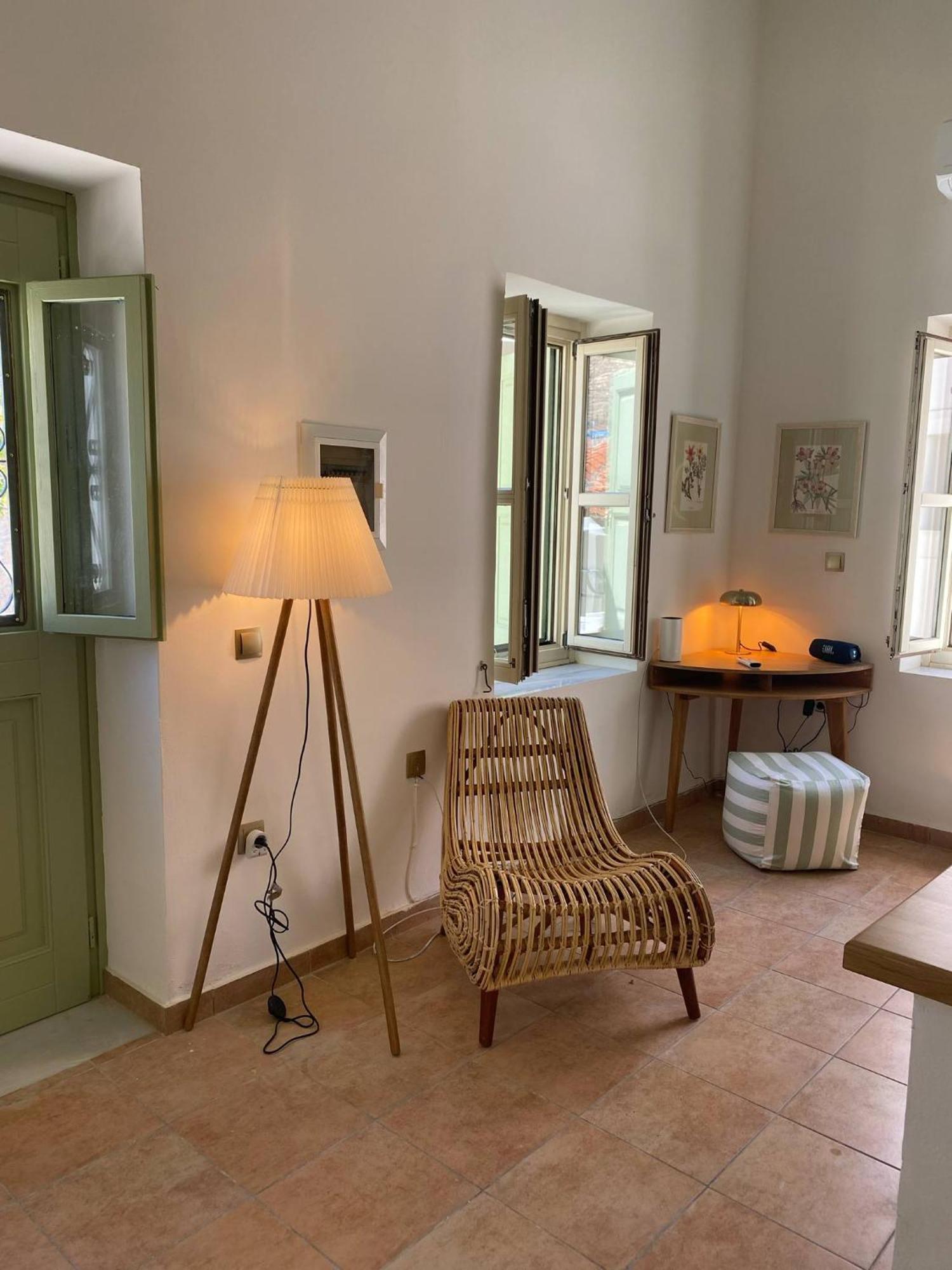 Villa Theoni Chalki Town Extérieur photo